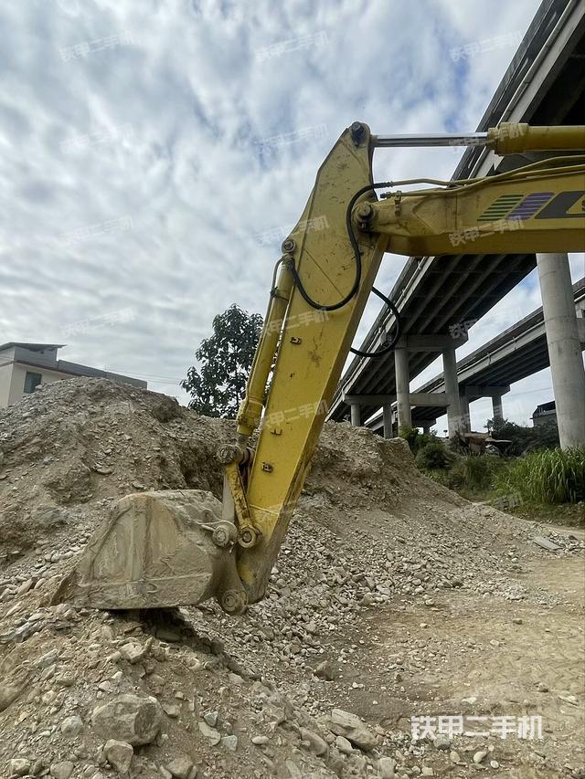 小臂整體右前（工作和回轉(zhuǎn)裝置）