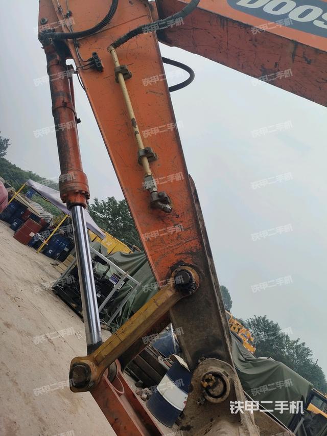 小臂整體左后（工作和回轉(zhuǎn)裝置）