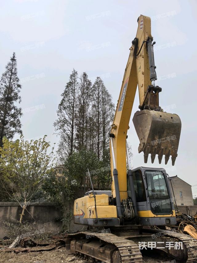 右前45(整機(jī)外觀) 右前45(整機(jī)外觀)