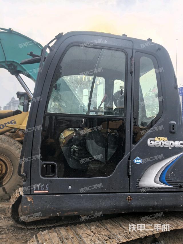 ?駕駛室正側(cè)（駕駛室部分）