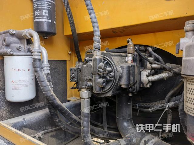 液壓泵斜45?左（大件艙室）