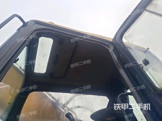 座椅右側(cè)控制臺(tái)/鑰匙門/油門/含右手柄（駕駛室部分）