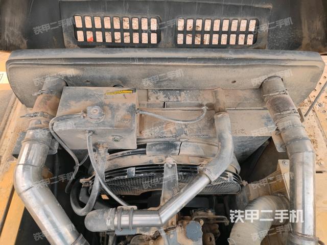 水箱+風(fēng)扇特寫(xiě)(上車(chē)部件) 水箱+風(fēng)扇特寫(xiě)(上車(chē)部件)