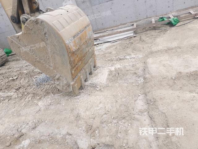 小臂整體左后（工作和回轉(zhuǎn)裝置）