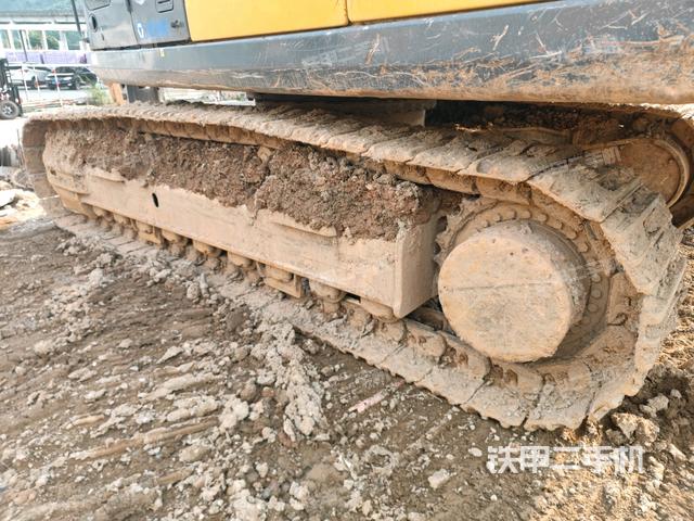 右側(cè)履帶整體（行走機(jī)構(gòu)）