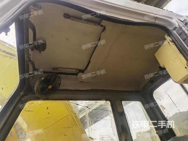 后窗玻璃角標(biāo)（駕駛室部分）