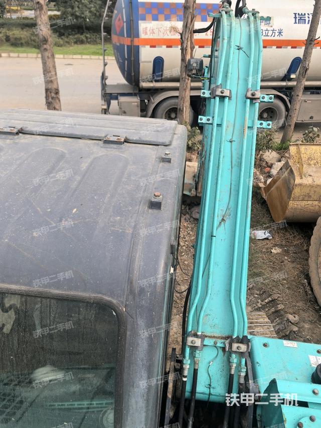 大臂背部俯視（工作和回轉(zhuǎn)裝置）