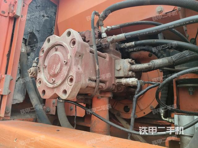 液壓泵斜45?左（大件艙室）