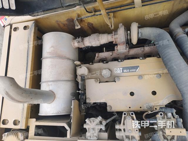 氣門室蓋螺絲特寫（上車部件）