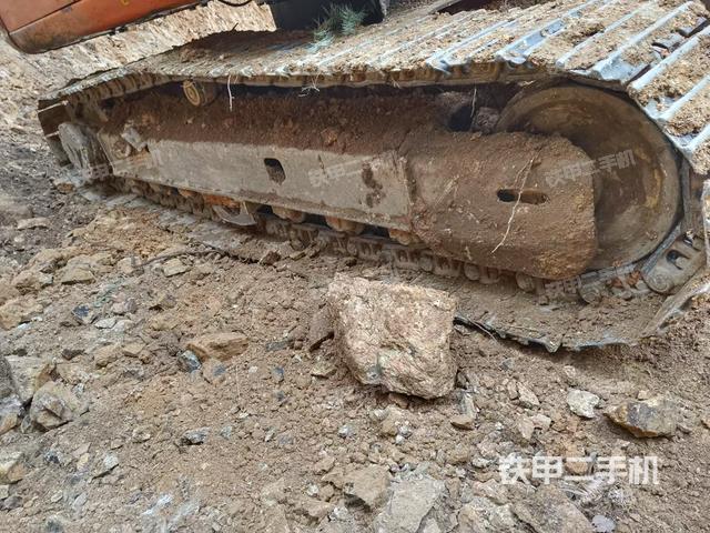 單側(cè)履帶整體（整機(jī)外觀）