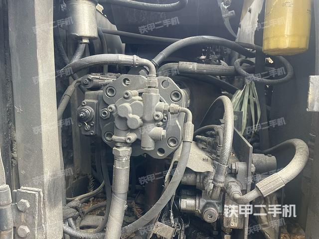 電瓶（大件艙室）