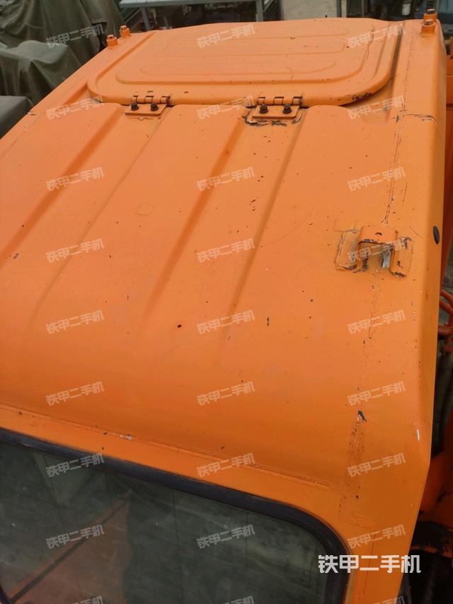 駕駛室頂部俯視（上車部件）