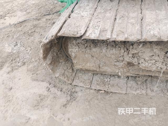 右側(cè)行走馬達蓋板（行走機構(gòu)）