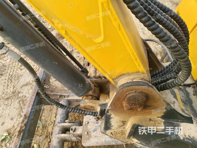 大臂根部?斜（工作和回轉(zhuǎn)裝置）