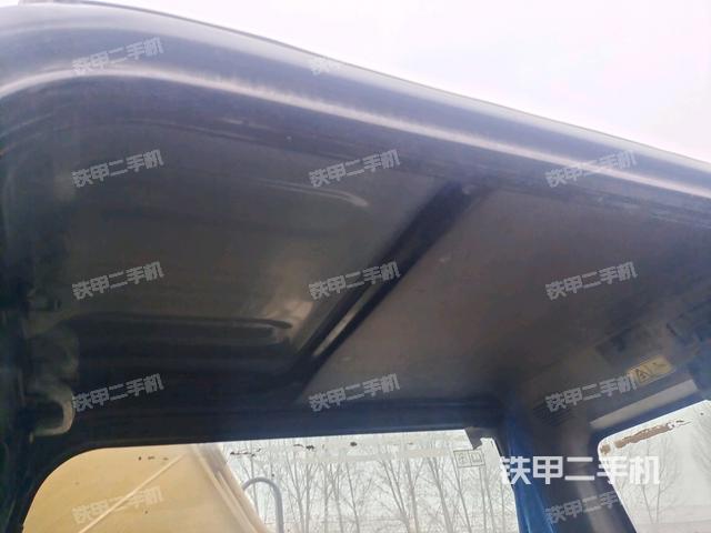 座椅右側(cè)控制臺/鑰匙門/油門/含右手柄（駕駛室部分）