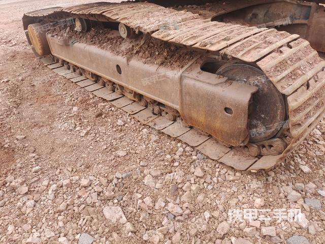 左導(dǎo)向輪（行走機(jī)構(gòu)）