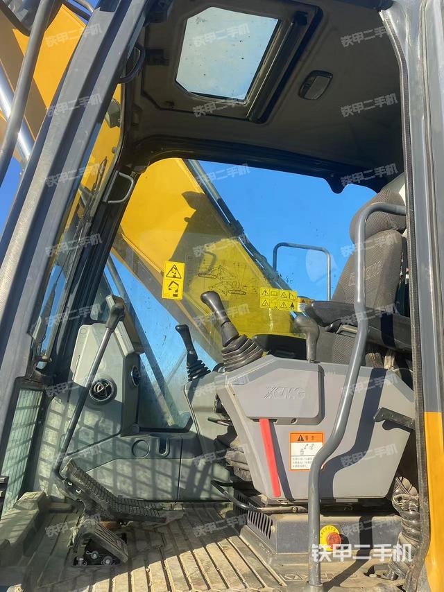 駕駛室整體（整機(jī)外觀）