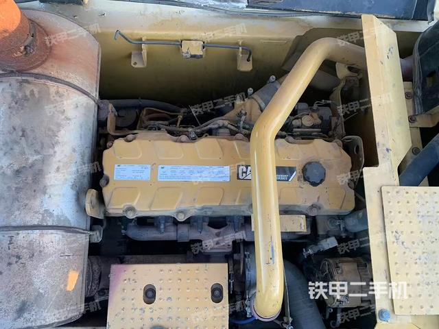 發(fā)動機整體俯視(整機外觀) 發(fā)動機整體俯視(整機外觀)