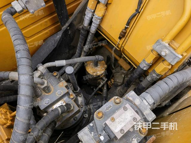 回轉(zhuǎn)馬達(dá)（上車(chē)部件）