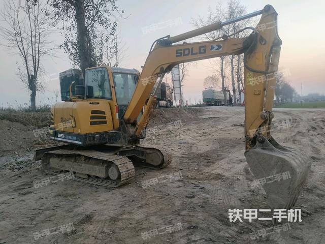 右前45(整機(jī)外觀) 右前45(整機(jī)外觀)
