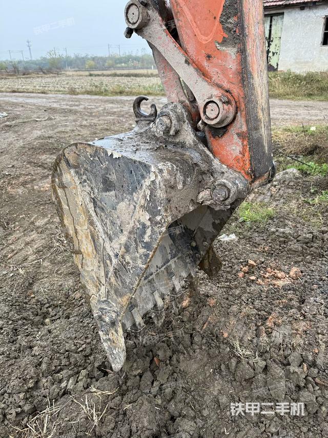 鏟斗右后整體（工作和回轉(zhuǎn)裝置）