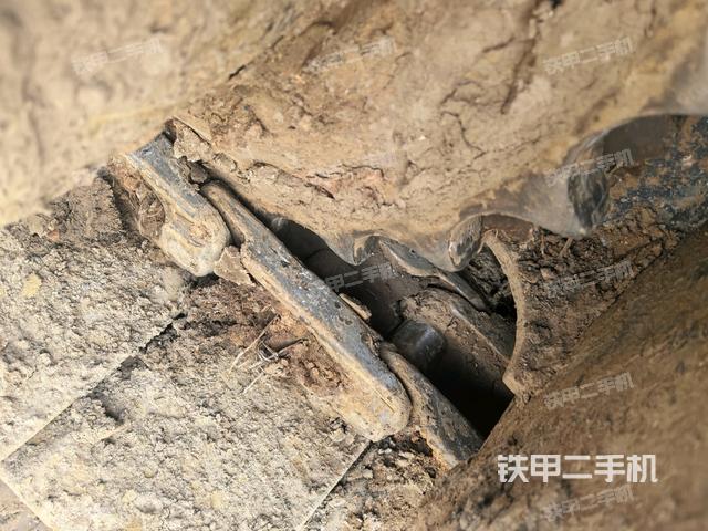 左側(cè)行走馬達蓋板（行走機構(gòu)）