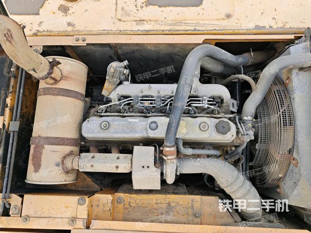 發(fā)動(dòng)機(jī)整體俯視(整機(jī)外觀) 發(fā)動(dòng)機(jī)整體俯視(整機(jī)外觀)