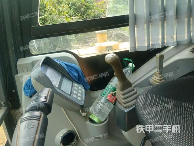 頂棚整體(駕駛室部分) 頂棚整體(駕駛室部分)