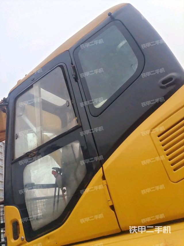 座椅左側(cè)控制臺(tái)/音響/含左手柄（駕駛室部分）