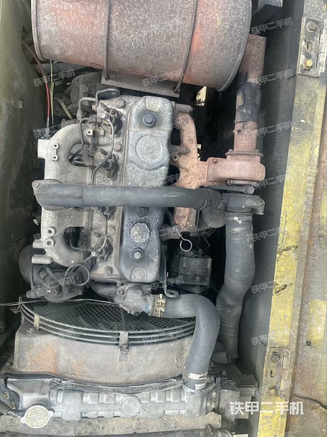 氣門室蓋螺絲特寫（上車部件）