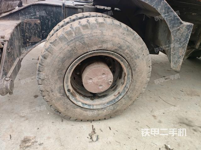 左驅(qū)動輪（行走機構）