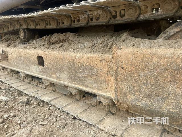 左驅(qū)動輪（行走機(jī)構(gòu)）