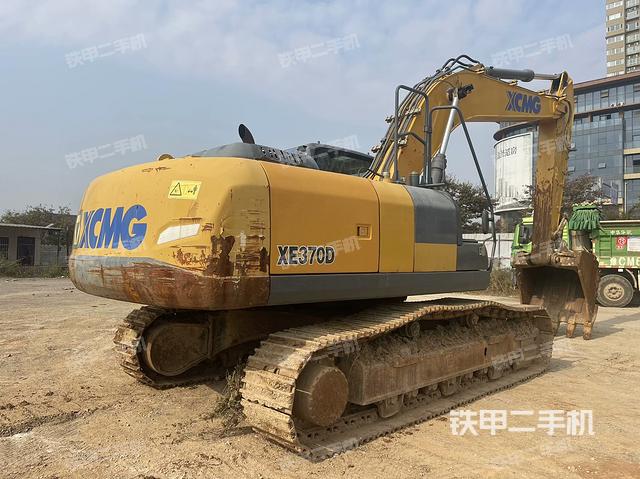 整機(jī)右后45°(整機(jī)外觀) 整機(jī)右后45°(整機(jī)外觀)