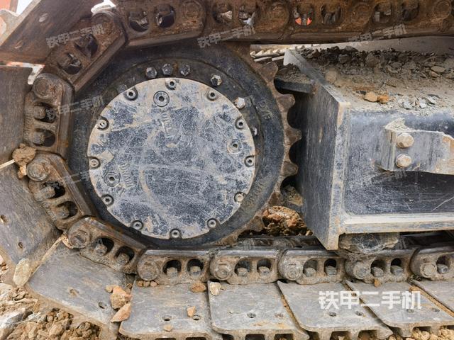 左驅(qū)動(dòng)輪（行走機(jī)構(gòu)）