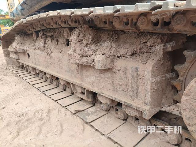 單側(cè)履帶整體（整機(jī)外觀）