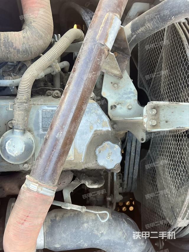 發(fā)動(dòng)機(jī)整體俯視(整機(jī)外觀) 發(fā)動(dòng)機(jī)整體俯視(整機(jī)外觀)