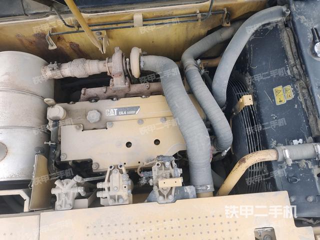 中央回轉(zhuǎn)接頭特寫（上車部件）