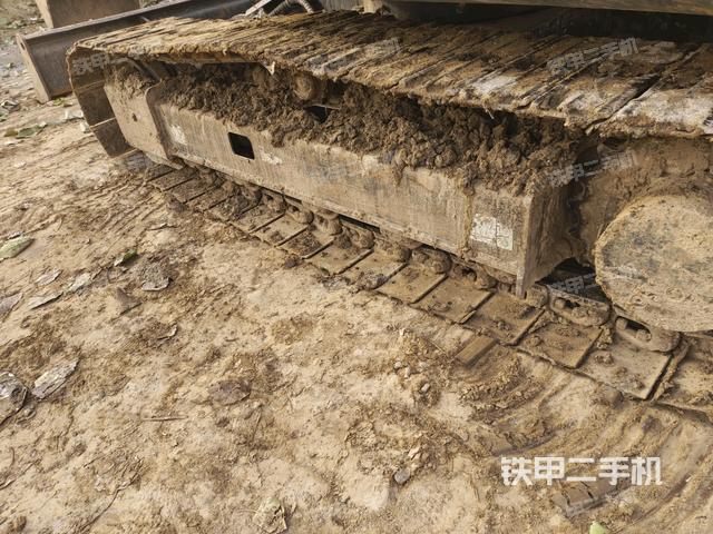 右側(cè)履帶整體?（行走機(jī)構(gòu)）