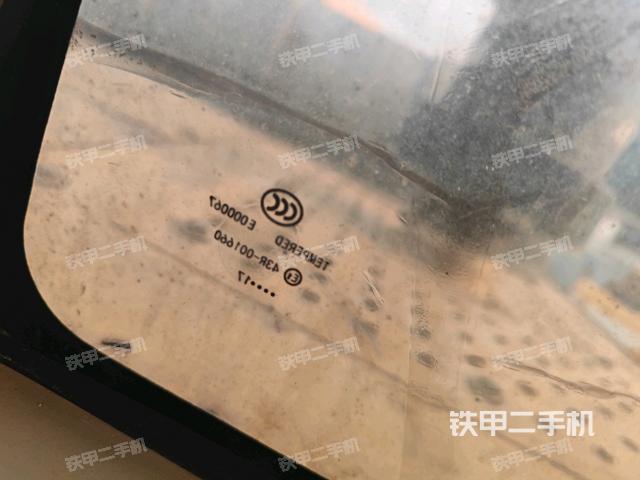 后窗玻璃角標(biāo)(駕駛室部分) 后窗玻璃角標(biāo)(駕駛室部分)