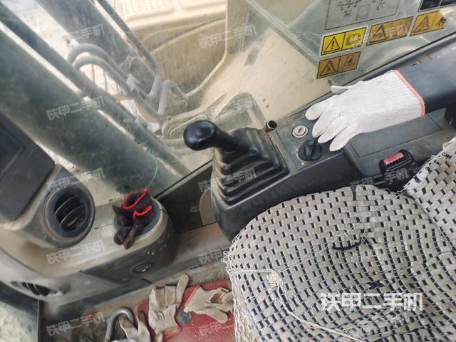 駕駛室左前45度（駕駛室部分）