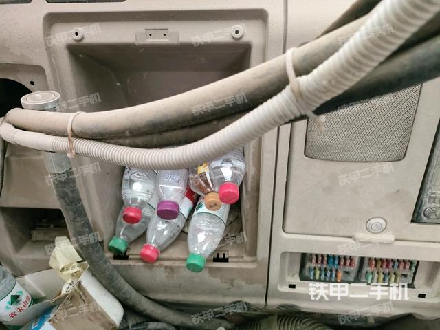 座椅后部（駕駛室部分）