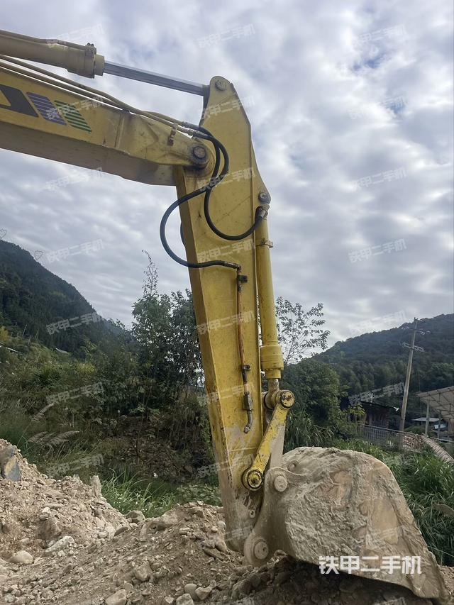 大臂整體?右側(cè)（工作和回轉(zhuǎn)裝置）