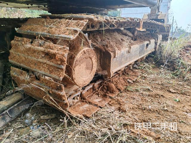 右側(cè)履帶整體?（行走機(jī)構(gòu)）