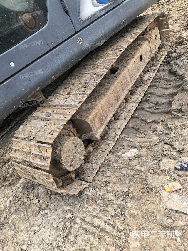 左側(cè)履帶整體?（行走機構(gòu)）