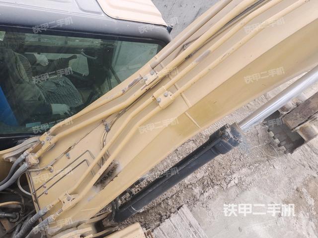 鏟斗右后整體（工作和回轉(zhuǎn)裝置）