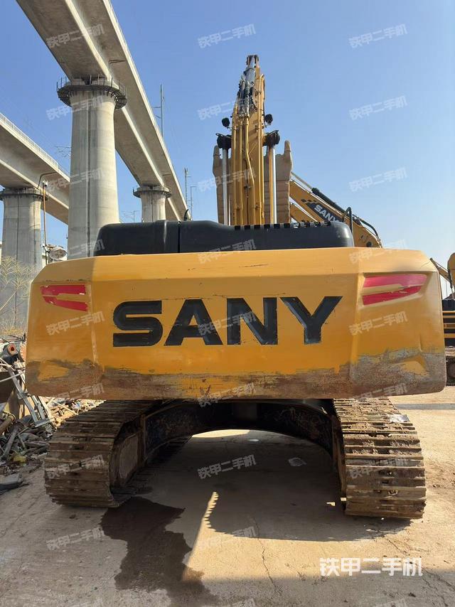 駕駛室頂部（整機(jī)外觀）