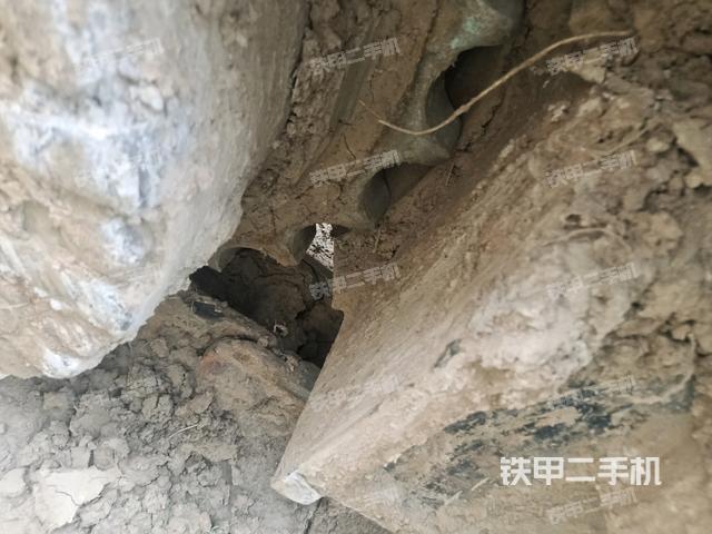 左側(cè)行走馬達蓋板（行走機構(gòu)）