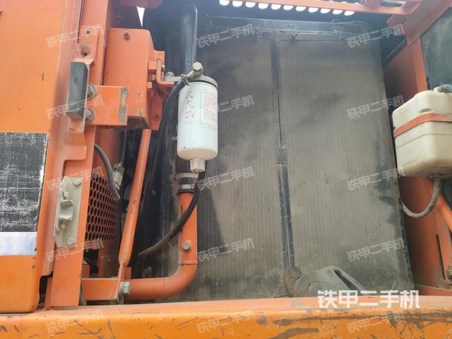 散熱器正面（大件艙室）