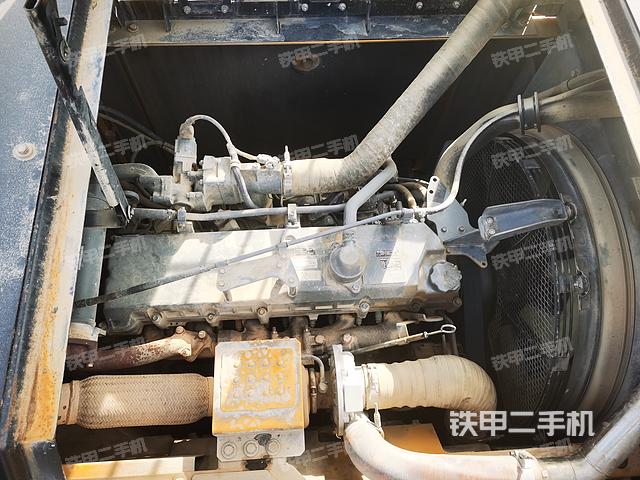 發(fā)動機整體俯視(整機外觀) 發(fā)動機整體俯視(整機外觀)