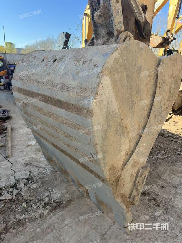 單側(cè)履帶整體（整機(jī)外觀）